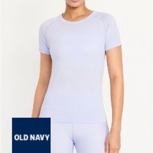 Old Navy Fluid Seamless Fitted Activewear Short Sleeve T-Shirt in Orchid